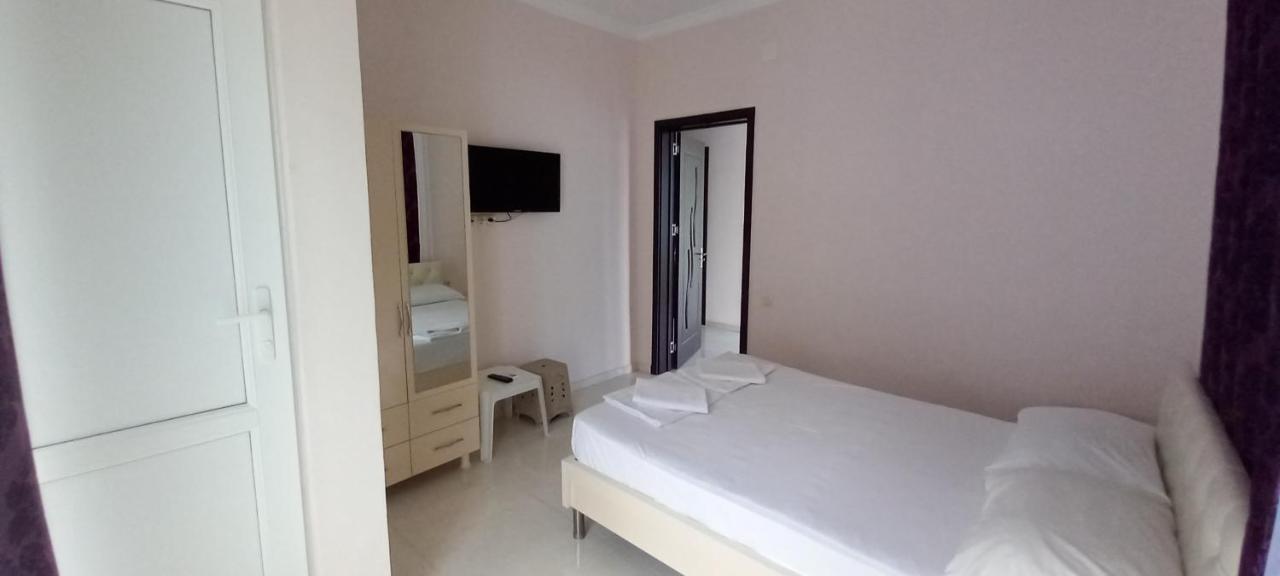 Guest House Marineza Гонио Екстериор снимка