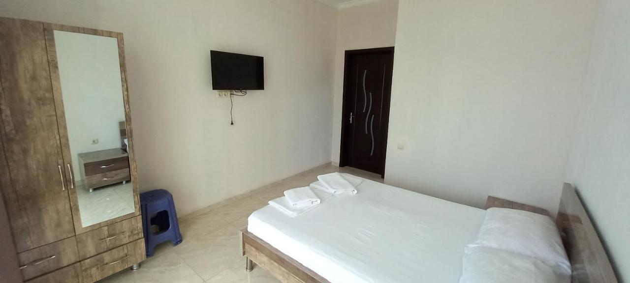 Guest House Marineza Гонио Екстериор снимка